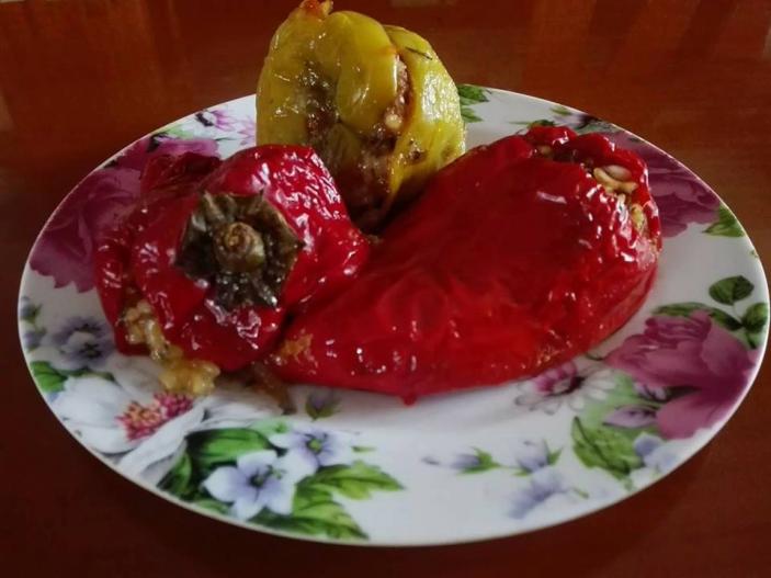 Η συνταγή της ημέρας: Πιπεριές γεμιστές με μελιτζάνα