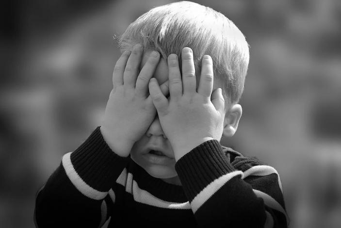 Το παιδί μπορεί να αισθάνεται το ίδιο άγχος με σένα αυτή την εποχή(pixabay) 