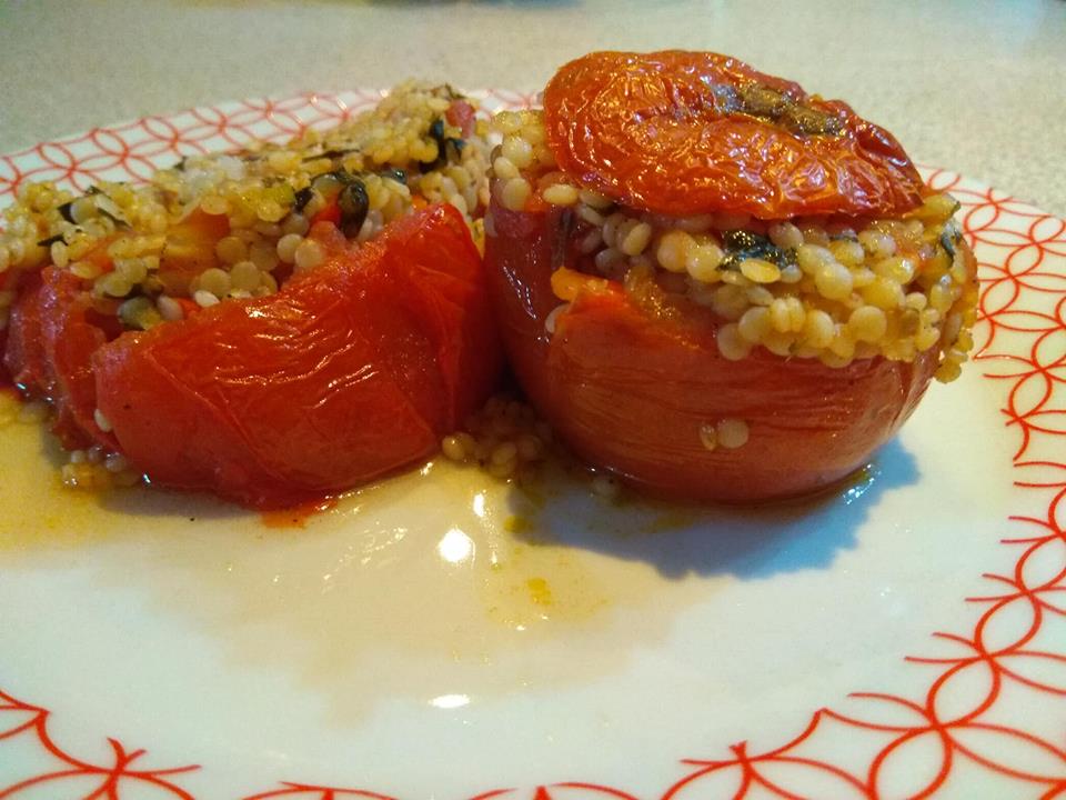 ​Η συνταγή της ημέρας: Ντομάτες γεμιστές με κουσκουσάκι! 