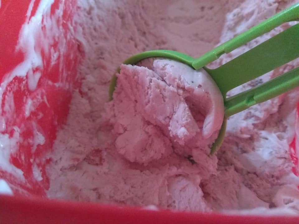Η συνταγή της ημέρας:Σπιτικό παγωτό φράουλα! 