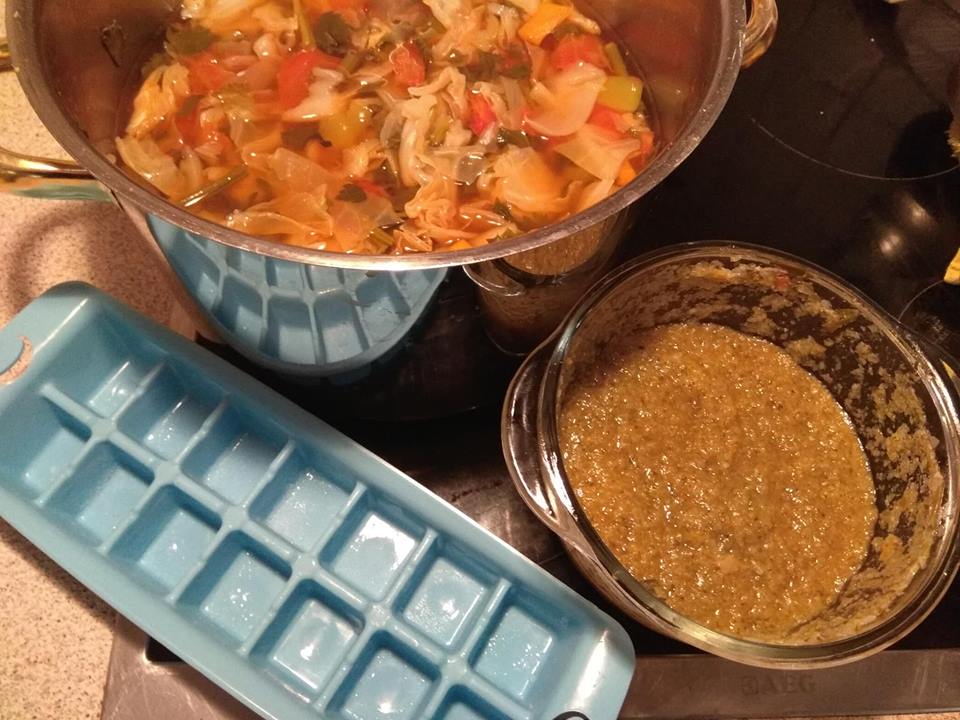 Η συνταγή της ημέρας: Αποτοξινωτική σούπα και σπιτικοί κύβοι λαχανικών