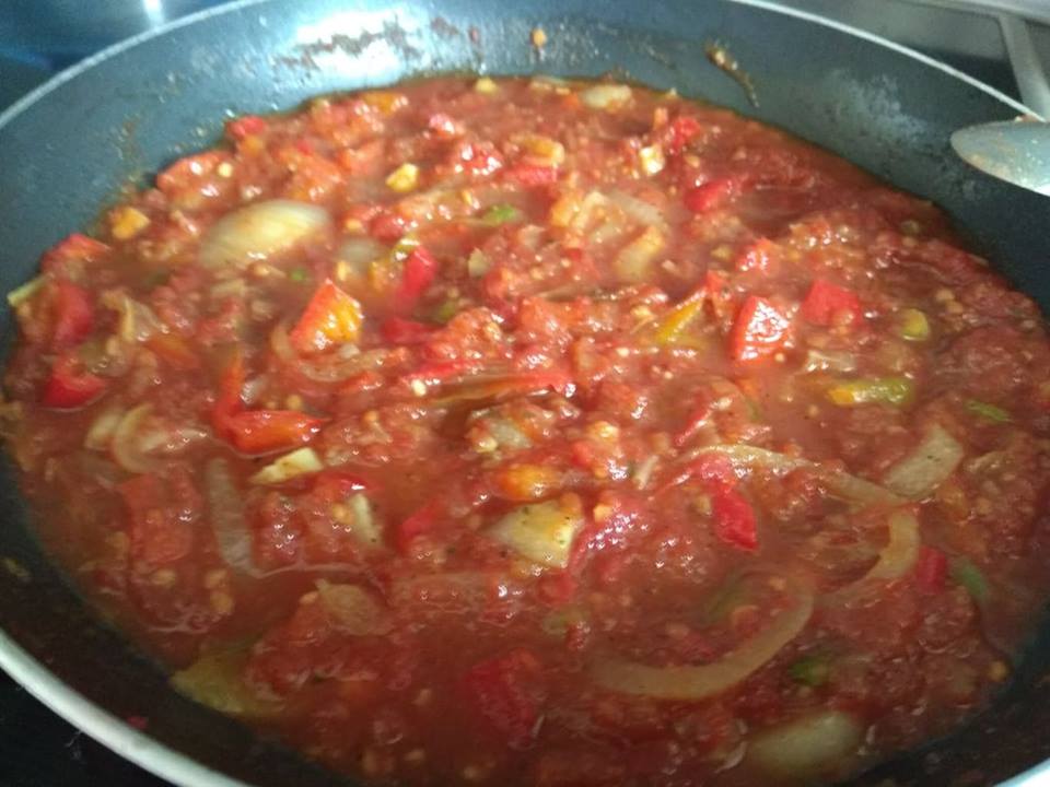 Η συνταγή της ημέρας: Ρεβυθάδα με πιπεριές στο φούρνο