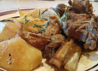 Η συνταγή της ημέρας: Παραδοσιακά παϊδάκια με πατάτες 