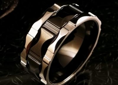 Η fashion πρόταση της ημέρας: Ανδρικό δαχτυλίδι από ατσάλι 