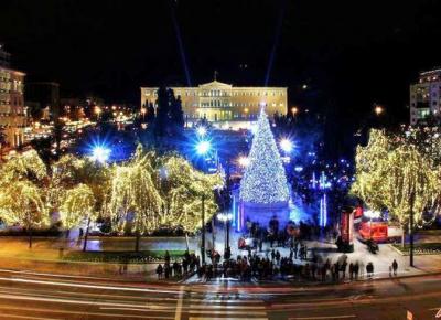 Κάποιοι Έλληνες εύχονται να κάνουν Χριστούγεννα στην Ελλάδα