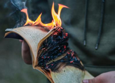Εκεί όπου καίγονται βιβλία, στο τέλος καίγονται και άνθρωποι