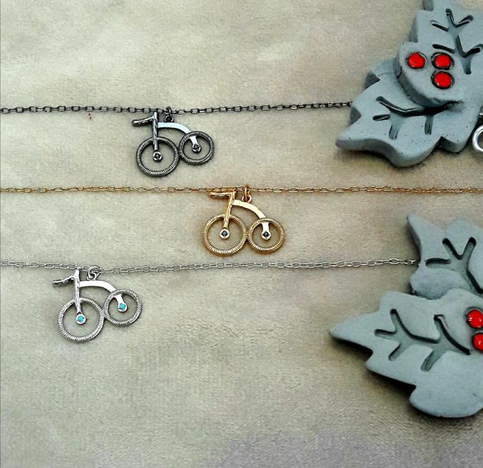 Η fashion πρόταση του ewoman: Ασημένια κοσμήματα για ζωή ποδήλατο!