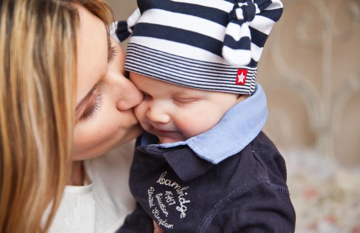 Ο μόνος τρόπος για να γίνεις «μάνα» δεν είναι να «γεννήσεις» το θαύμα (Πηγή Pixabay)