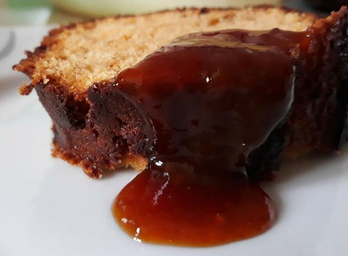 Η συνταγή της ημέρας: Κέικ με μαρμελάδα βερίκοκο