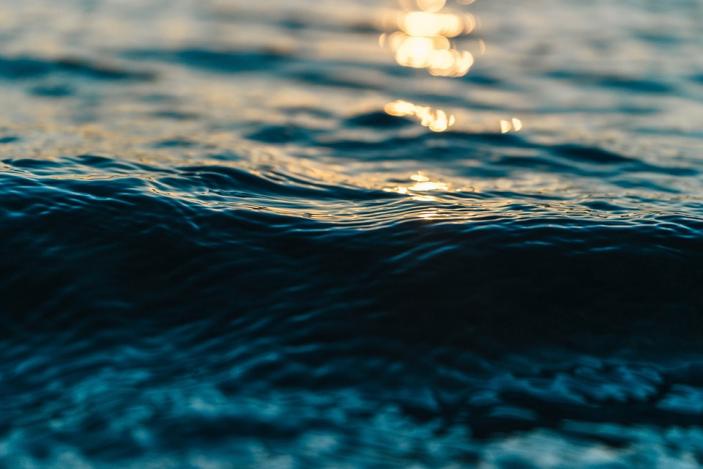 Η ζωή είναι σαν τη θάλασσα, δε δίνει δεκάρα αν δεν ξέρεις κολύμπι(πηγή pixabay)