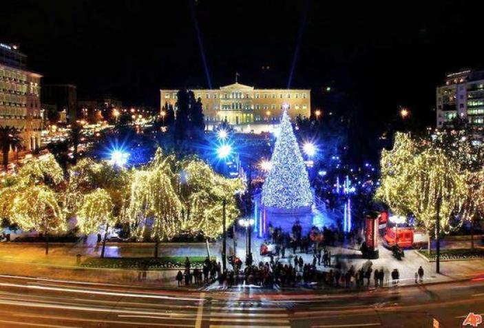 Κάποιοι Έλληνες εύχονται να κάνουν Χριστούγεννα στην Ελλάδα