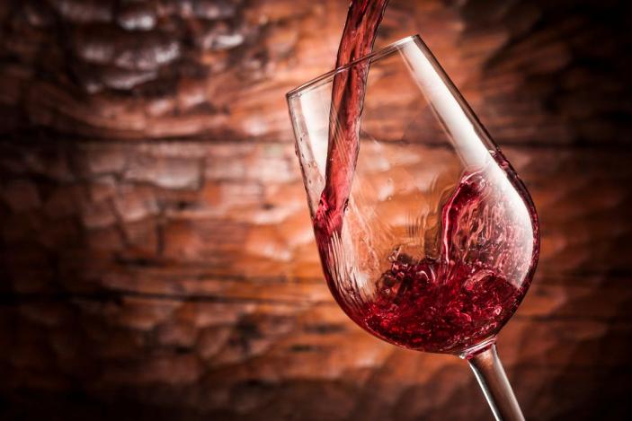 5 λόγοι που τα κόκκινα κρασιά βοηθούν στην υγεία μας
